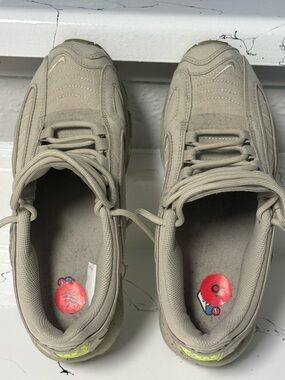 Nike Men's Beige/Tan Low-Top Sneakers